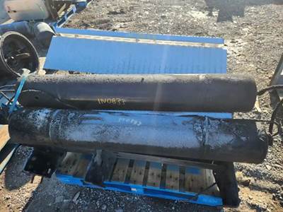 International 9900i Air Tank