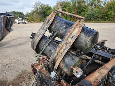 International F2674 Air Tank for a 1989 International F-2674 SBA