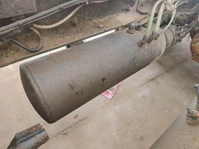 International HX620 Air Tank