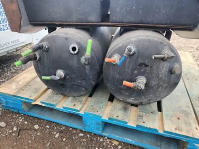 International LT625 Air Tank