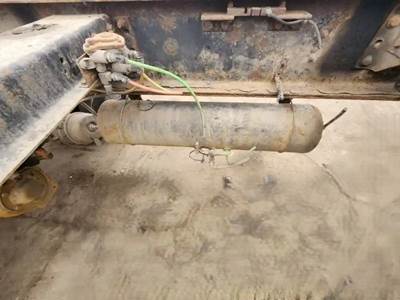 International Paystar 5900i Air Tank