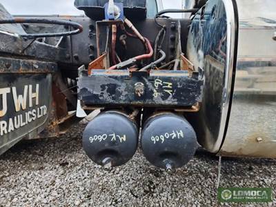 Mack Granite GU813 Air Tank for a 2012 Mack GU813