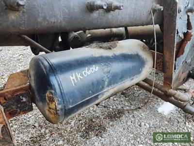 Mack Granite GU813 Air Tank for a 2012 Mack GU813