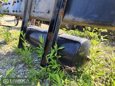 Peterbilt 367 Air Tank