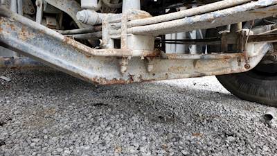 Freightliner Cascadia 125 Front Axle Assembly