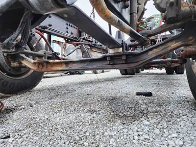 Freightliner Cascadia 126 Front Axle Assembly
