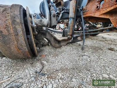 International 4400 Front Axle Assembly