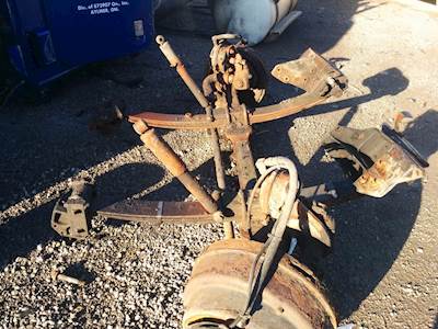 International 9300 Front Axle Assembly