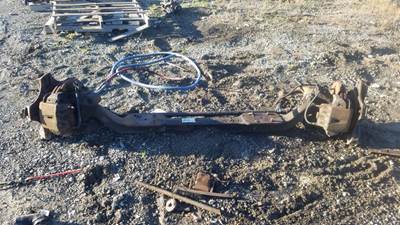 International 9400i Front Axle Assembly