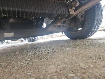 International CF600 Front Axle Assembly