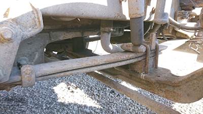 International DuraStar 4300 Front Axle Assembly for a 2006 International 4300 Durastar