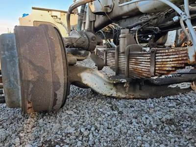 Mack MRU613 Front Axle Assembly