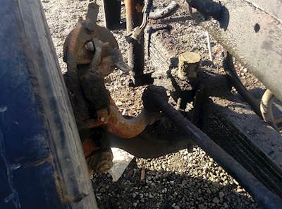 Mack RB688S Front Axle Assembly