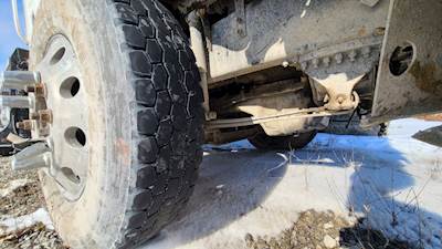 Mack Vision CXN613 Front Axle Assembly for a 2007 Mack CXN613