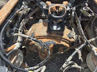 Dana-Spicer D46-170 Rear Axle Assembly for a 2015 Kenworth T800