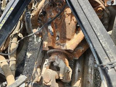Dana-Spicer D46-170 Rear Axle Assembly for a 2015 Kenworth T800