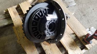 Dana DSP41 Rear Axle Assembly for a 2007 Kenworth T600