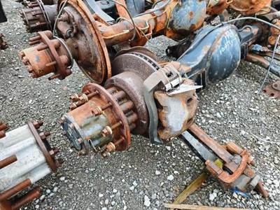 Dana S110 Rear Axle Assembly for a 2008 Ford LCF-4500