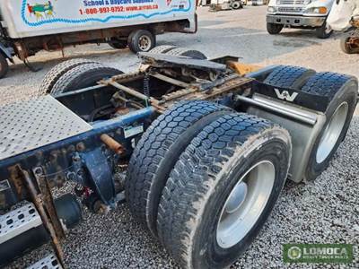 Detroit RT40-4N Rear Axle Assembly for a 2016 Western Star 5700