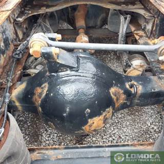 Eaton RS405 Rear Axle Assembly for a 2005 Mack CXN613