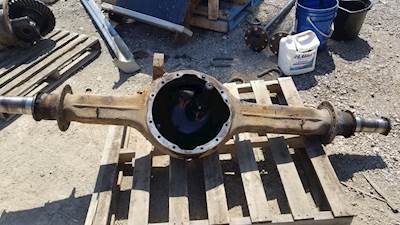 Eaton RSP41 Rear Axle Assembly for a 2013 Peterbilt 384