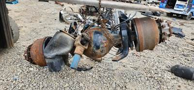 Eaton RSP41 Rear Axle Assembly for a 2016 Peterbilt 579