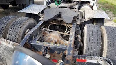 Meritor-Rockwell RT 40 Rear Axle Assembly for a 2013 Freightliner Cascadia 125