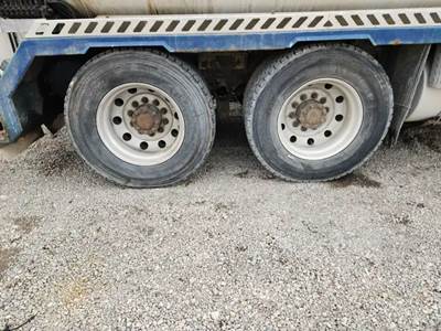 Meritor-Rockwell D46-170 Rear Axle Assembly for a 2009 Kenworth T800