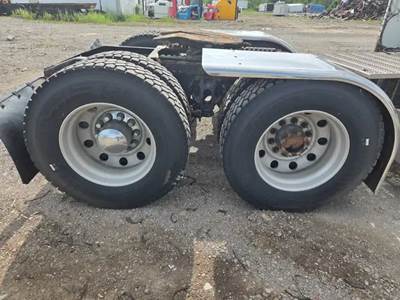 Meritor-Rockwell MT40-14X Rear Axle Assembly for a 2020 Peterbilt 389