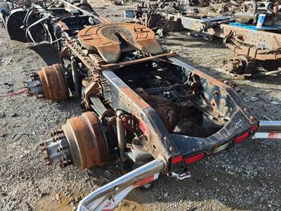 Meritor-Rockwell MT4014X Rear Axle Assembly for a 2017 Volvo VNL