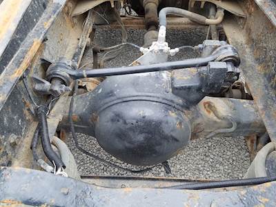 Dana RS404 Rear Axle Assembly for a 1998 Mack CH600