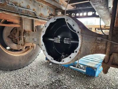 Meritor-Rockwell MS21-14X Rear Axle Housing for a 2017 Hino 338