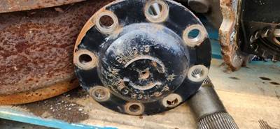 Meritor-Rockwell RD46160 Axle Shaft for a 2015 Volvo VNL