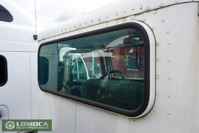Peterbilt 335 Back Window