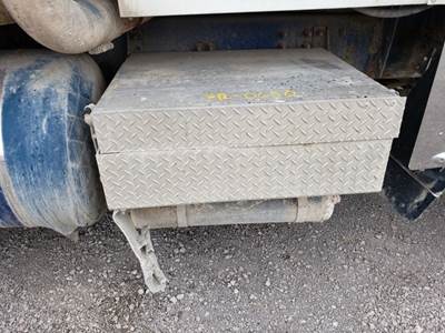 Freightliner FLD120 Classic Battery Box for a 2005 Freightliner Classic 120