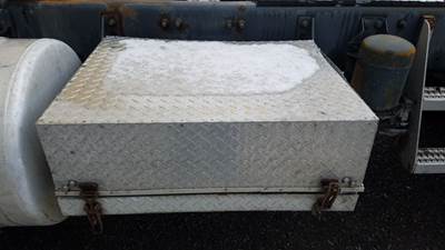 Freightliner FLD120SD Battery Box