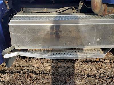 International 4300 Battery Box for a 2006 International 9400I