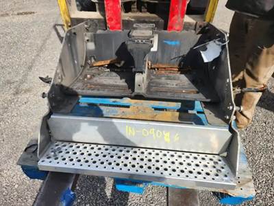 International LT625 Battery Box
