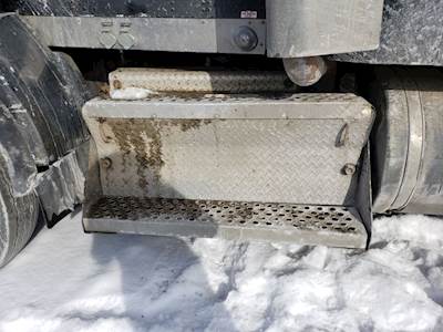 Kenworth T800 Battery Box