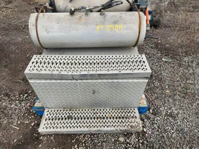Peterbilt 379 Battery Box