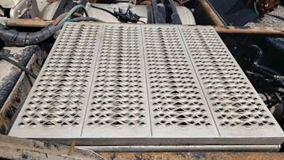 Peterbilt 384 Battery Box