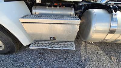 Peterbilt 579 Battery Box