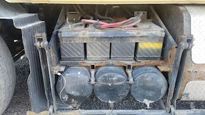 Volvo VNL Battery Box