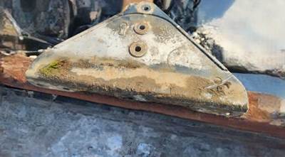 Kenworth T800 Bracket