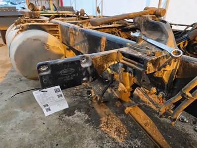 Peterbilt 579 Bracket