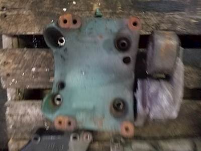 Volvo VNL Bracket