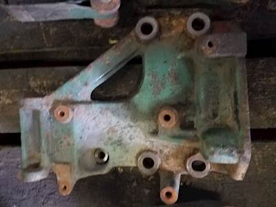 Volvo VNL Bracket