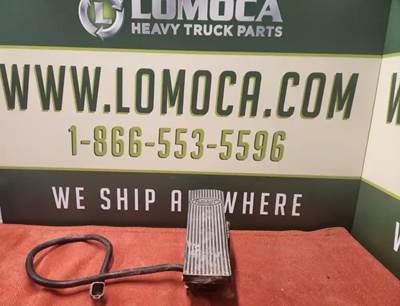 Used Paccar Throttle Pedal Assembly Peterbilt 389, Part # D21-6024