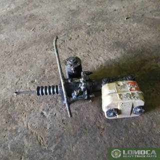 GMC B7000 Brake Booster