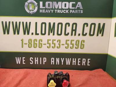 2007 International 9400I Brake Supply Port Dash Valve